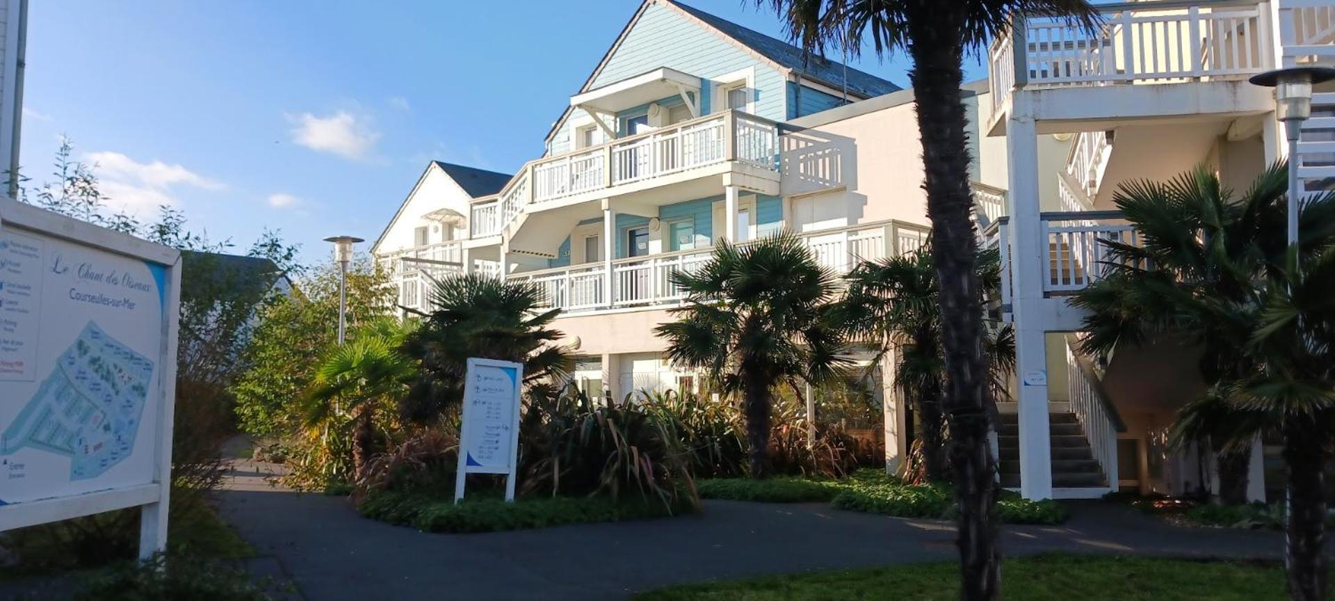 Le 501 F2 De Plain-Pied Avec Terrasse Lägenhet Courseulles-sur-Mer Exteriör bild
