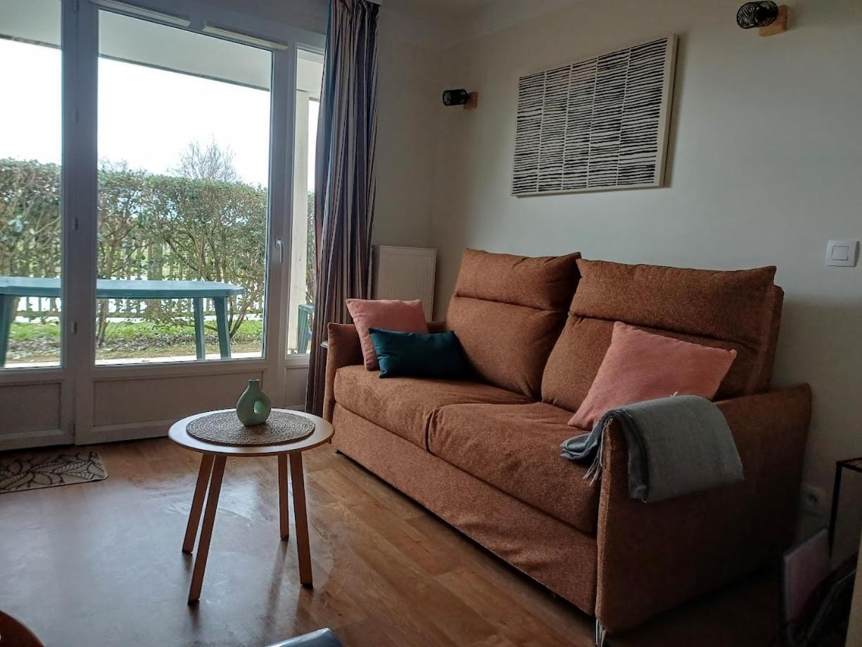 Le 501 F2 De Plain-Pied Avec Terrasse Lägenhet Courseulles-sur-Mer Exteriör bild