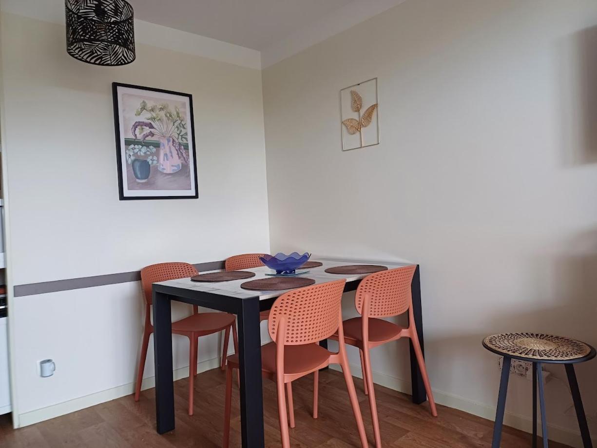 Le 501 F2 De Plain-Pied Avec Terrasse Lägenhet Courseulles-sur-Mer Exteriör bild